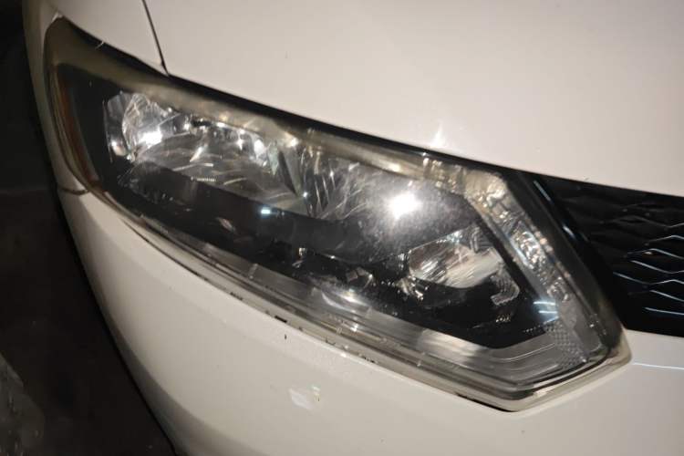 Used Nissan X-Trail 2014 2.0L CVT Comfort Edition 2WD Right Front Headlight