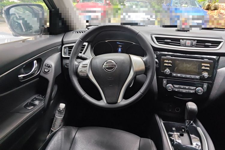 Used Nissan X-Trail 2014 2.5L CVT Luxury Edition 4WD Steering Wheel