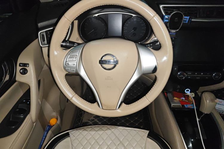 Used Nissan X-Trail 2014 2.0L CVT Comfort Edition 2WD Steering Wheel