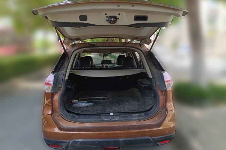 Used Nissan X-Trail 2014 2.0L CVT Comfort Edition 2WD Trunk