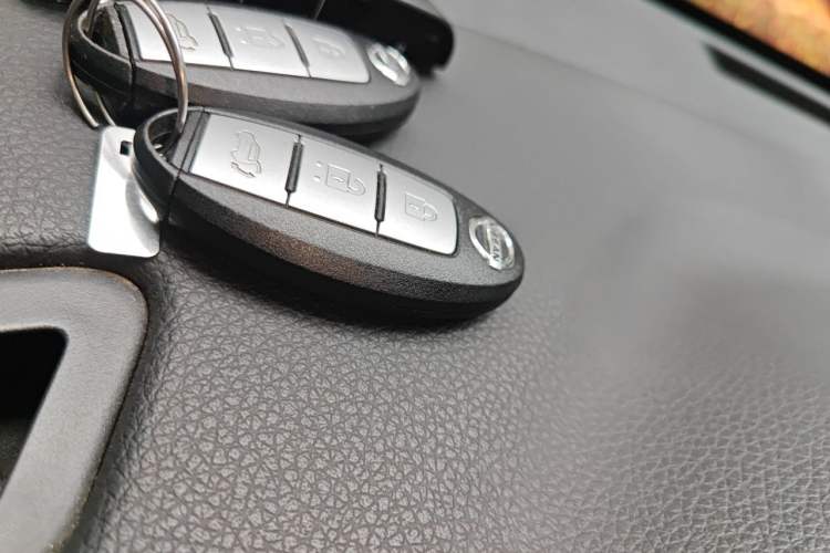Used Nissan X-Trail 2014 2.5L CVT Luxury Edition 4WD Vehicle Key