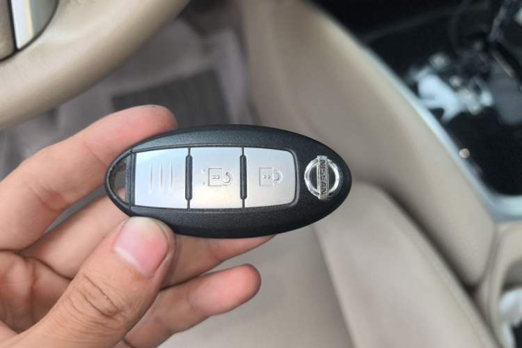 Used Nissan X-Trail 2014 2.0L CVT Comfort Edition 2WD Vehicle Key