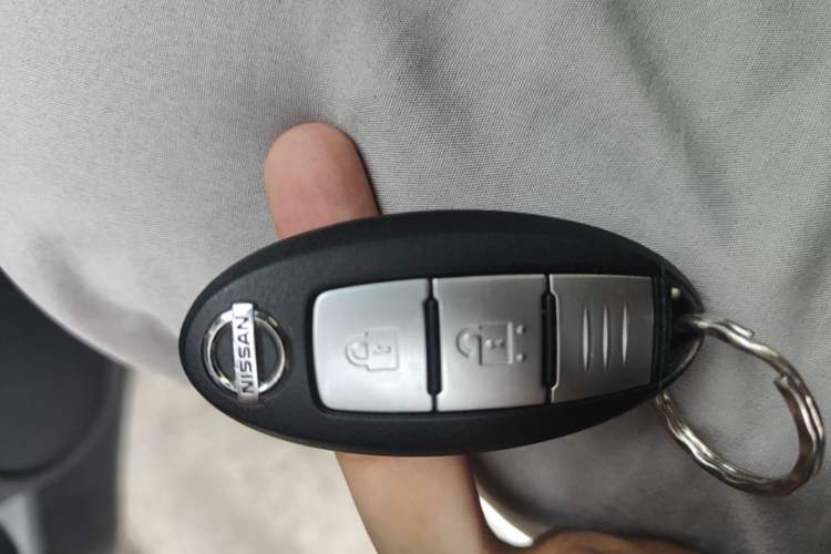 Used Nissan X-Trail 2014 2.0L CVT Comfort Edition 2WD Vehicle Key
