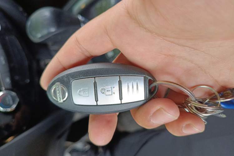 Used Nissan X-Trail 2014 2.0L CVT Comfort Edition 2WD Vehicle Key