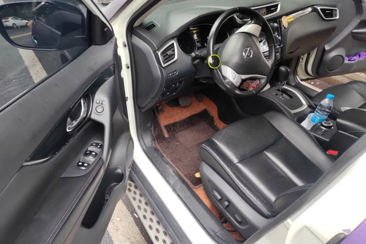Used Nissan X-Trail 2014 2.5L CVT Luxury Edition 4WD Driver Seat