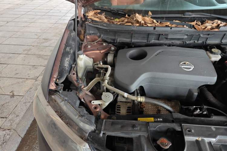 Used Nissan X-Trail 2014 2.5L CVT Luxury Edition 4WD Engine Bay Right