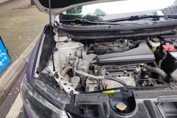 Used Nissan X-Trail 2014 2.5L CVT Luxury Edition 4WD Engine Bay Right