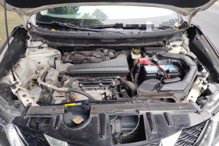 Used Nissan X-Trail 2014 2.5L CVT Luxury Edition 4WD Engine Bay