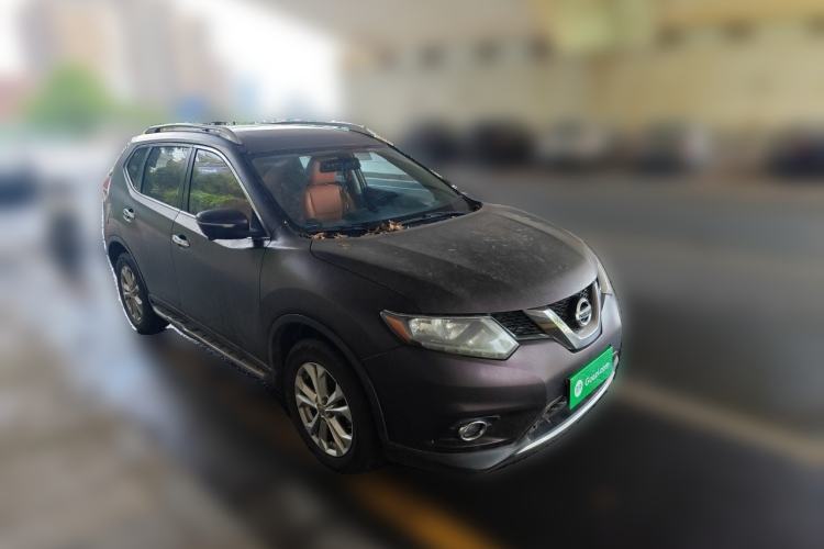 Used Nissan X-Trail 2014 2.5L CVT Luxury Edition 4WD Front Right 45 Deg