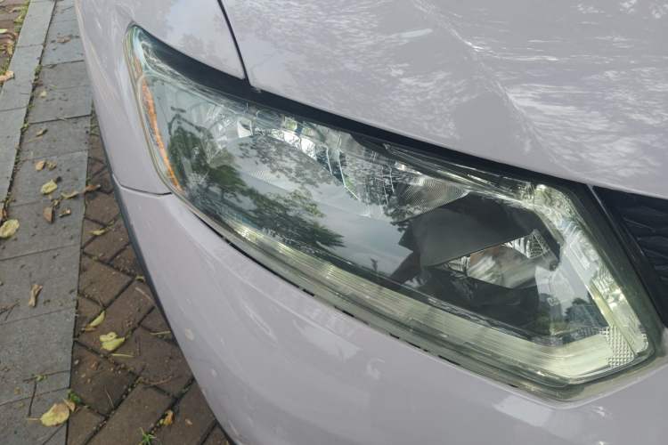 Used Nissan X-Trail 2014 2.0L CVT Comfort Edition 2WD Right Front Headlight