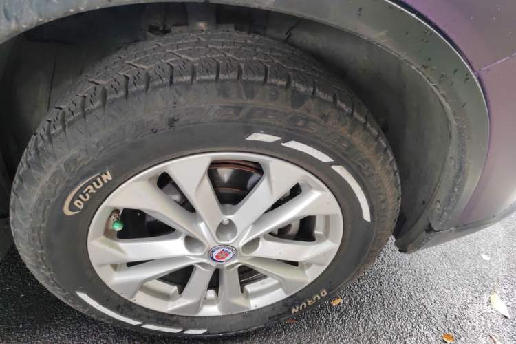 Used Nissan X-Trail 2014 2.5L CVT Luxury Edition 4WD Right Front Wheel Hub