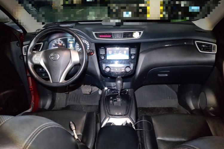 Used Nissan X-Trail 2014 2.5L CVT Luxury Edition 4WD Center Console