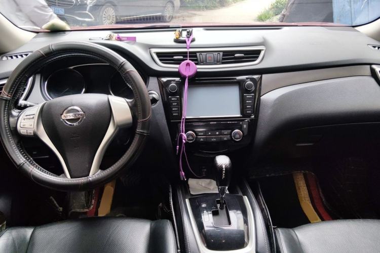 Used Nissan X-Trail 2014 2.0L CVT Comfort Edition 2WD Center Console