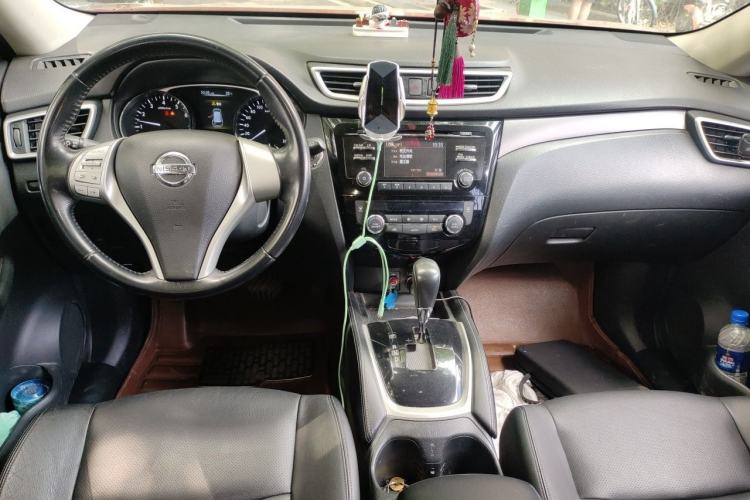 Used Nissan X-Trail 2014 2.0L CVT Comfort Edition 2WD Center Console