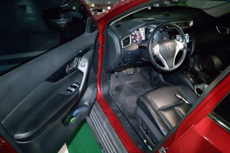 Used Nissan X-Trail 2014 2.5L CVT Luxury Edition 4WD Driver Seat