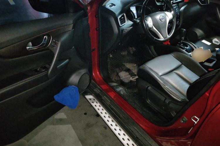 Used Nissan X-Trail 2014 2.0L CVT Comfort Edition 2WD Driver Seat