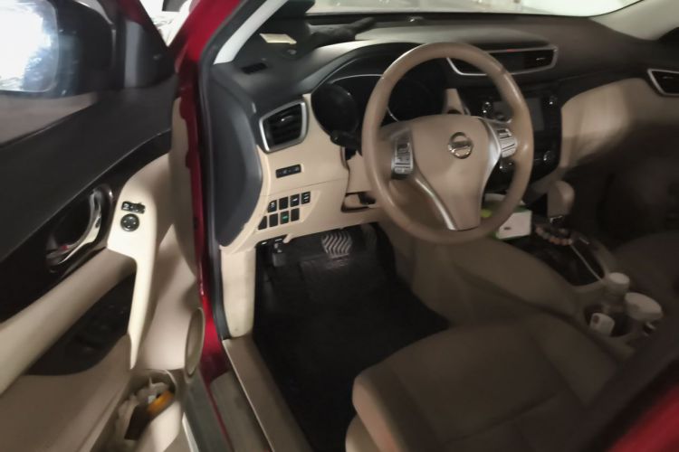Used Nissan X-Trail 2014 2.5L CVT Ultimate Edition 4WD Driver Seat