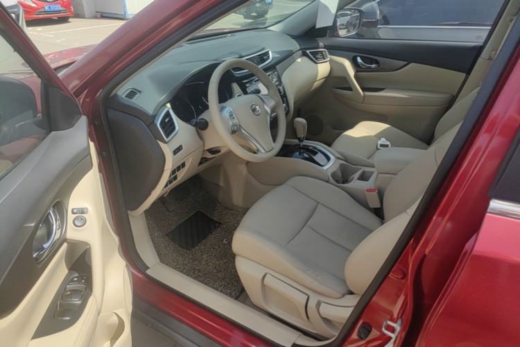 Used Nissan X-Trail 2014 2.0L CVT Comfort Edition 2WD Driver Seat