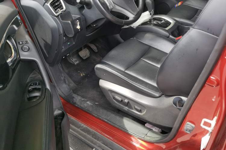 Used Nissan X-Trail 2014 2.5L CVT Luxury Edition 4WD Driver Seat