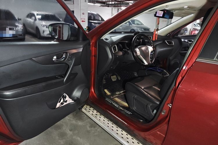 Used Nissan X-Trail 2014 2.0L CVT Comfort Edition 2WD Driver Seat
