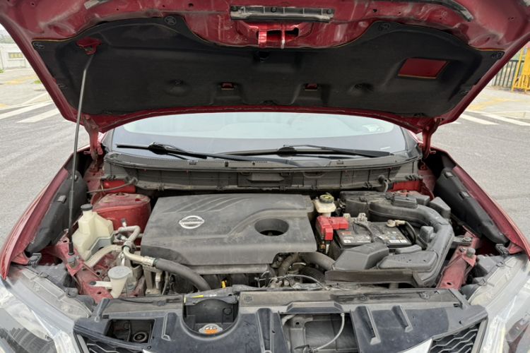 Used Nissan X-Trail 2014 2.0L CVT Comfort Edition 2WD Engine Bay
