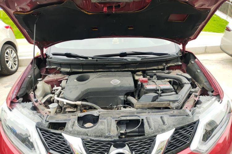 Used Nissan X-Trail 2014 2.5L CVT Luxury Edition 4WD Engine Bay