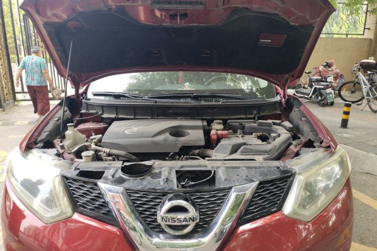 Used Nissan X-Trail 2014 2.0L CVT Comfort Edition 2WD Engine Bay