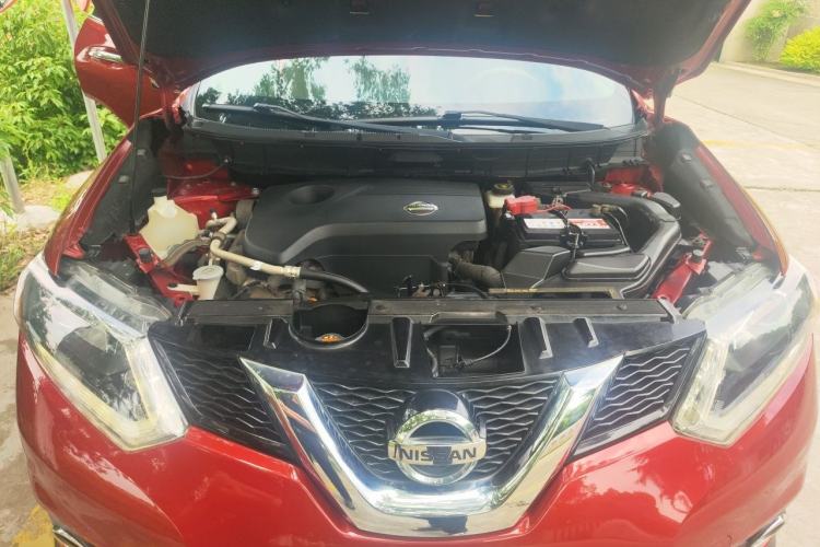 Used Nissan X-Trail 2014 2.5L CVT Luxury Edition 4WD Engine Bay