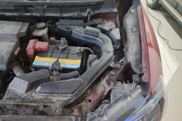 Used Nissan X-Trail 2014 2.0L CVT Comfort Edition 2WD Engine Bay Left