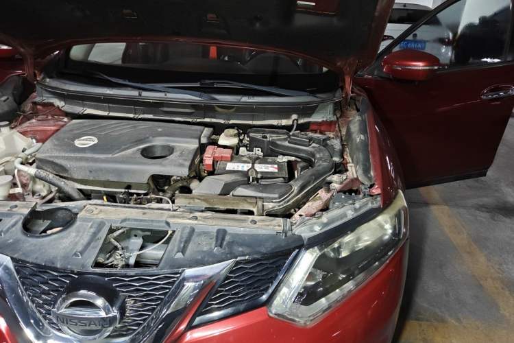 Used Nissan X-Trail 2014 2.0L CVT Comfort Edition 2WD Engine Bay Left