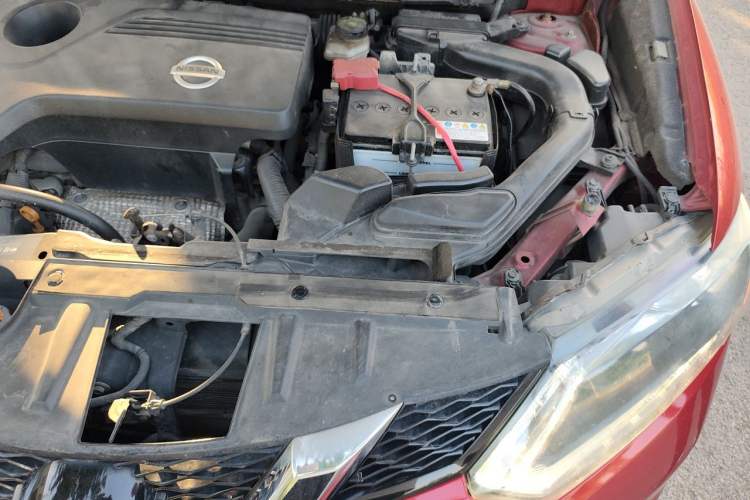 Used Nissan X-Trail 2014 2.5L CVT Luxury Edition 4WD Engine Bay Left
