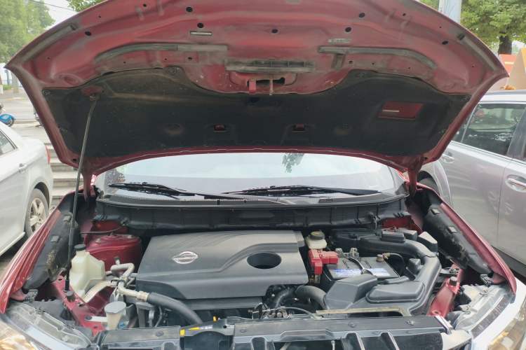 Used Nissan X-Trail 2014 2.0L CVT Comfort Edition 2WD Engine Bay