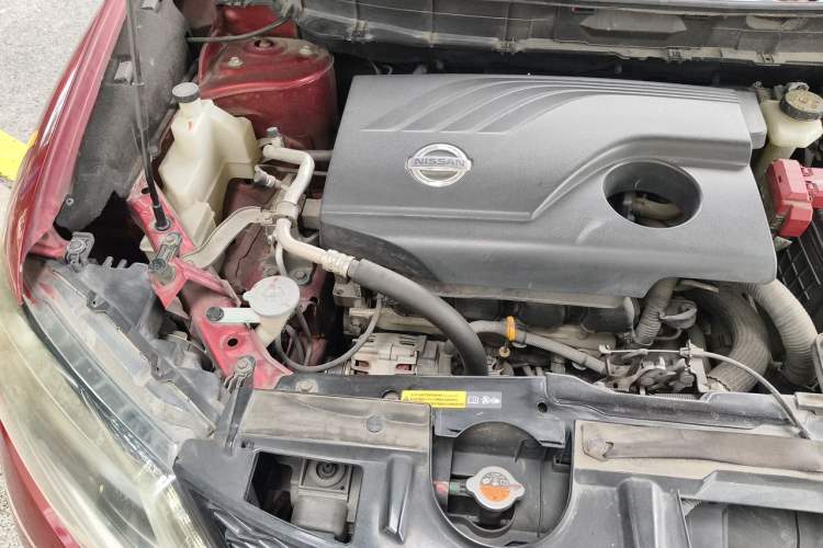Used Nissan X-Trail 2014 2.0L CVT Comfort Edition 2WD Engine Bay Right