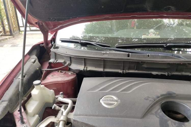 Used Nissan X-Trail 2014 2.0L CVT Comfort Edition 2WD Engine Bay Right