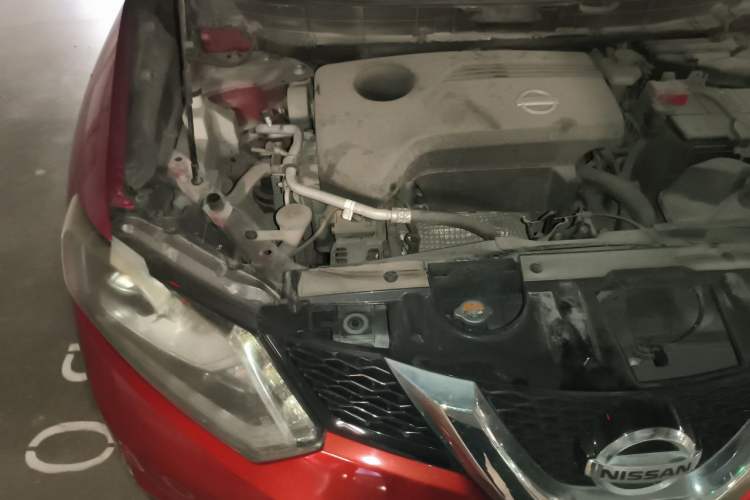 Used Nissan X-Trail 2014 2.5L CVT Ultimate Edition 4WD Engine Bay Right