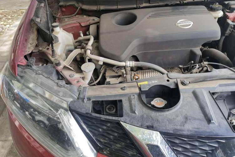 Used Nissan X-Trail 2014 2.5L CVT Luxury Edition 4WD Engine Bay Right