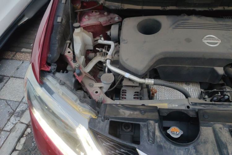Used Nissan X-Trail 2014 2.5L CVT Leading Edition 4WD Engine Bay Right