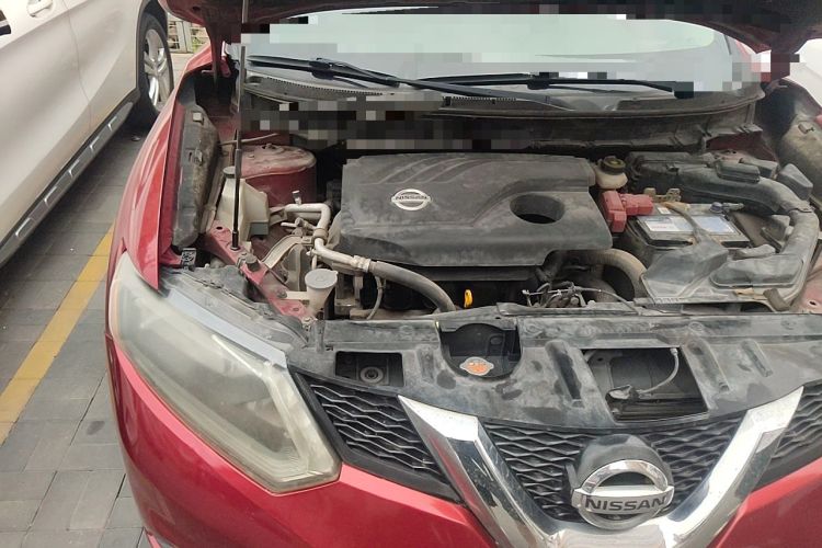 Used Nissan X-Trail 2014 2.0L CVT Fashion Edition 2WD Engine Bay Right
