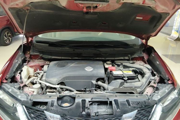 Used Nissan X-Trail 2014 2.5L CVT Luxury Edition 4WD Engine Bay