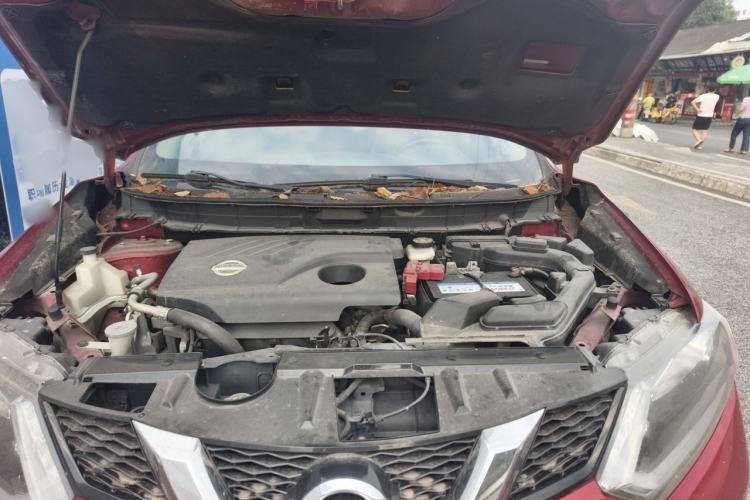 Used Nissan X-Trail 2014 2.0L CVT Comfort Edition 2WD Engine Bay