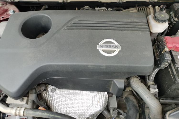 Used Nissan X-Trail 2014 2.5L CVT Ultimate Edition 4WD Engine Bay