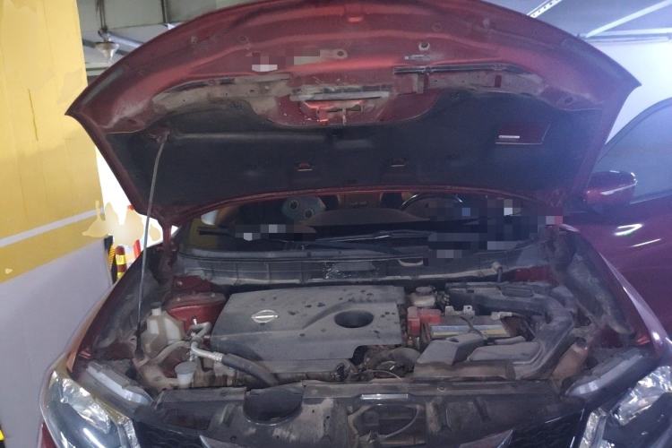 Used Nissan X-Trail 2014 2.0L CVT Comfort Edition 2WD Engine Bay