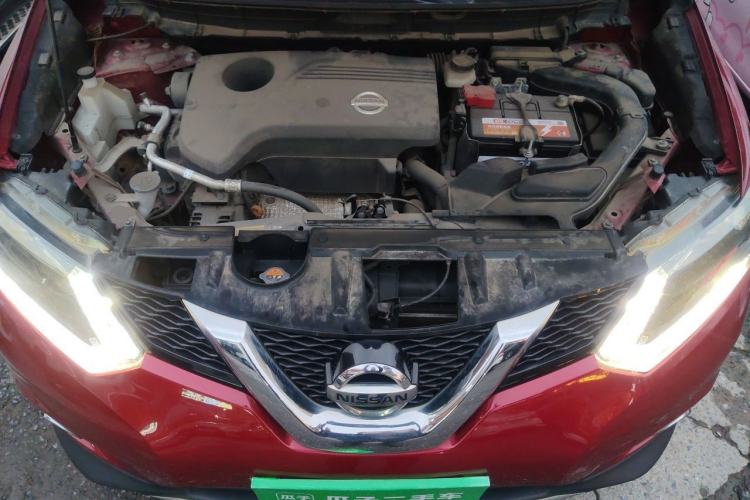 Used Nissan X-Trail 2014 2.5L CVT Leading Edition 4WD Engine Bay