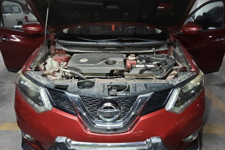 Used Nissan X-Trail 2014 2.0L CVT Comfort Edition 2WD Engine Bay