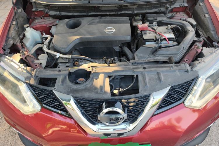Used Nissan X-Trail 2014 2.5L CVT Luxury Edition 4WD Engine Bay