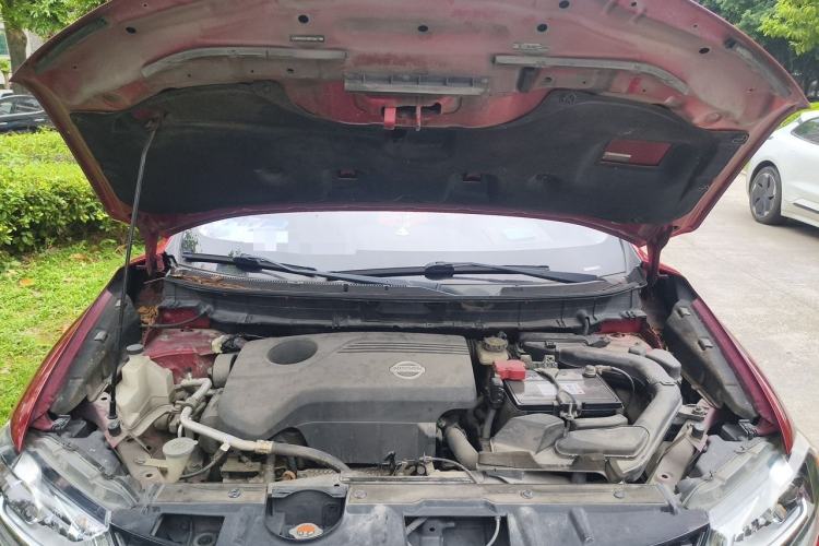 Used Nissan X-Trail 2014 2.5L CVT Ultimate Edition 4WD Engine Bay