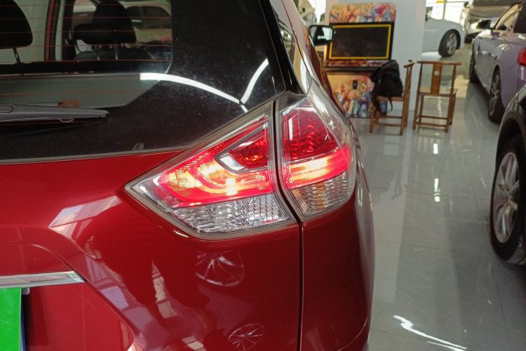 Used Nissan X-Trail 2014 2.0L CVT Comfort Edition 2WD Exterior 3