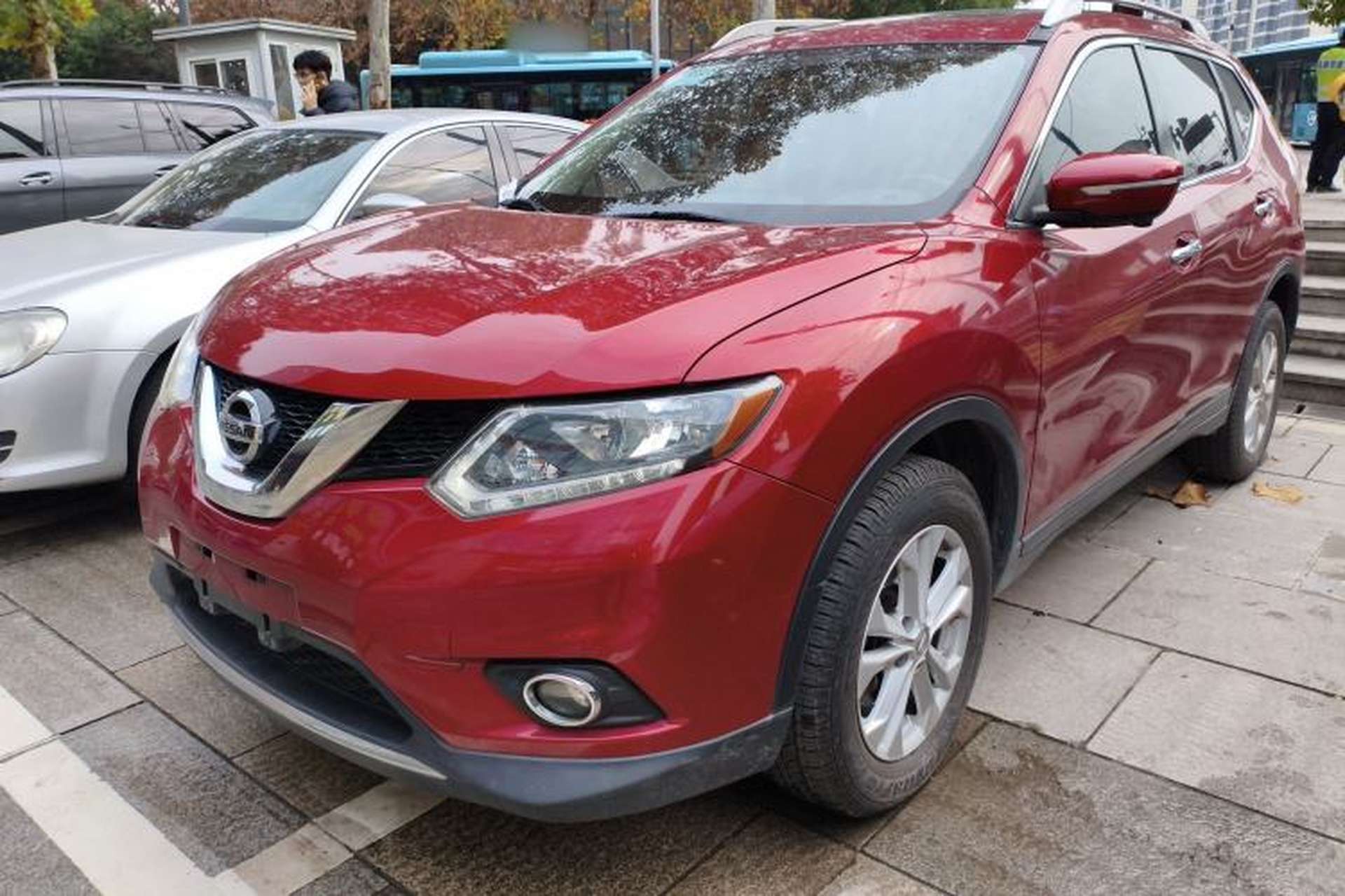 Used Nissan X-Trail 2014 2.0L CVT Comfort Edition 2WD Front Left 45 Deg