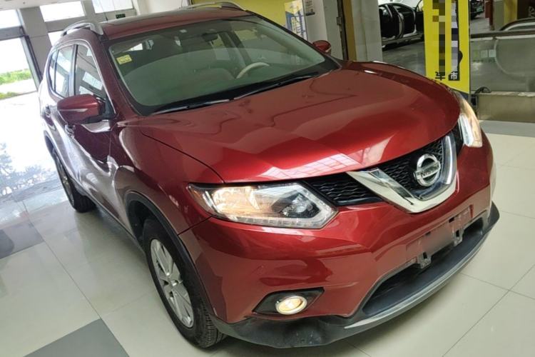 Used Nissan X-Trail 2014 2.5L CVT Luxury Edition 4WD Front Right 45 Deg