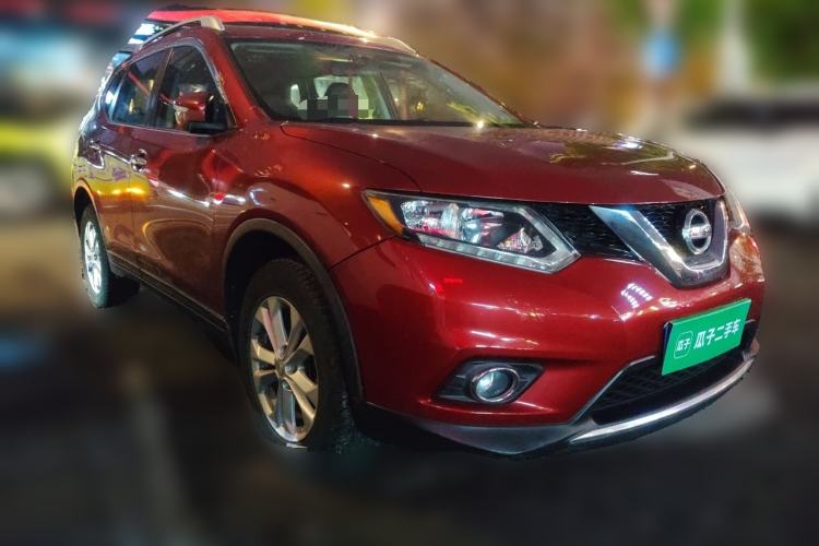 Used Nissan X-Trail 2014 2.5L CVT Leading Edition 4WD Front Right 45 Deg